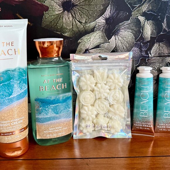 NEW 5-Pc AT THE BEACH Body Cream, Wax Melts, Body Wash, and 2 Hand Creams BBW - Picture 3 of 3
